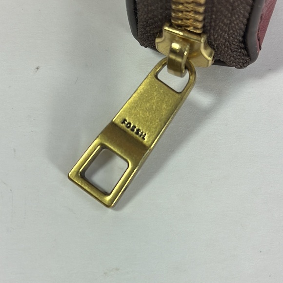 Fossil Leather Wallet - Picture 5 of 12